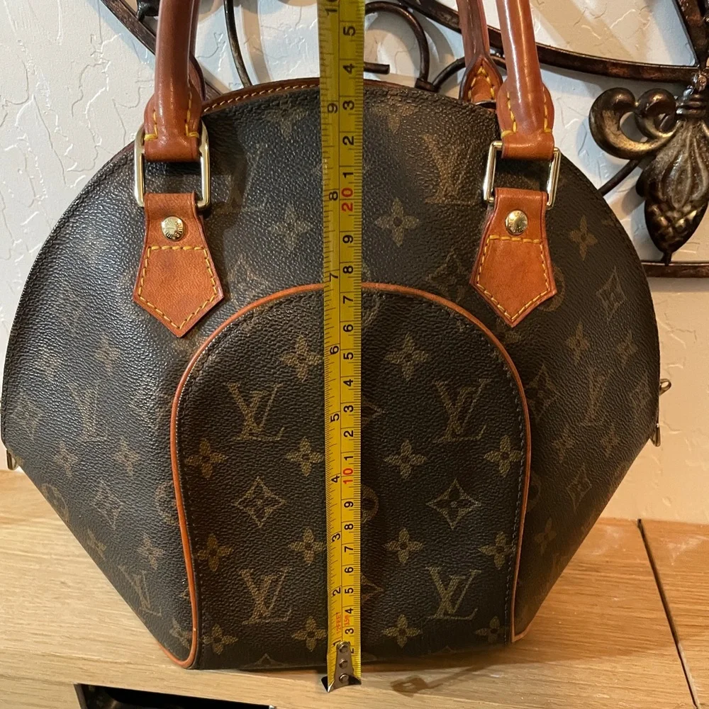 Louis Vuitton Ellipse Monogram  size PM Shoulder Bag - Picture 15 of 17